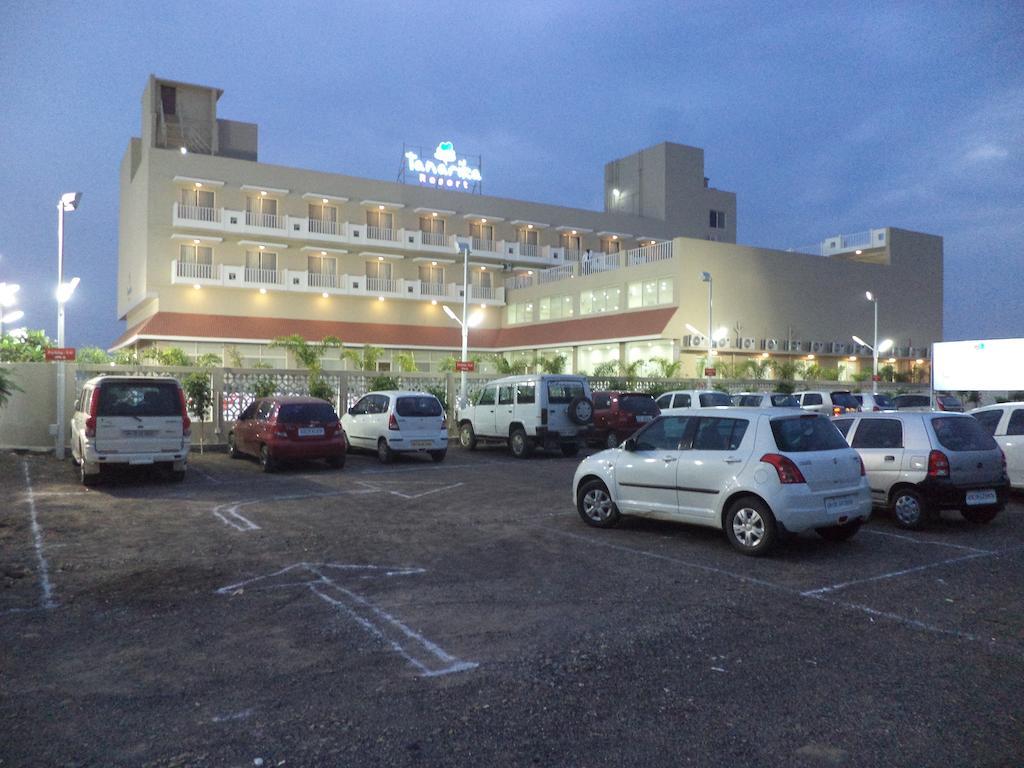 Tanarika Resort Bhusāwal Esterno foto