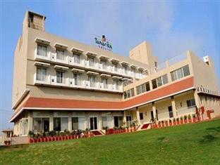 Tanarika Resort Bhusāwal Esterno foto